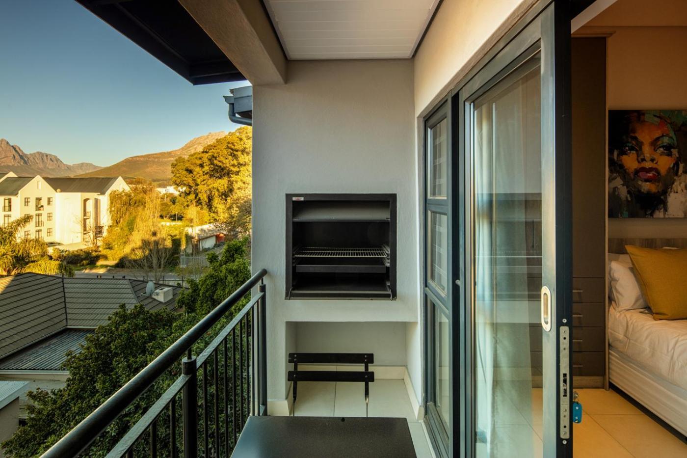 The Den Apartments By Raw Africa Collection Stellenbosch Bagian luar foto
