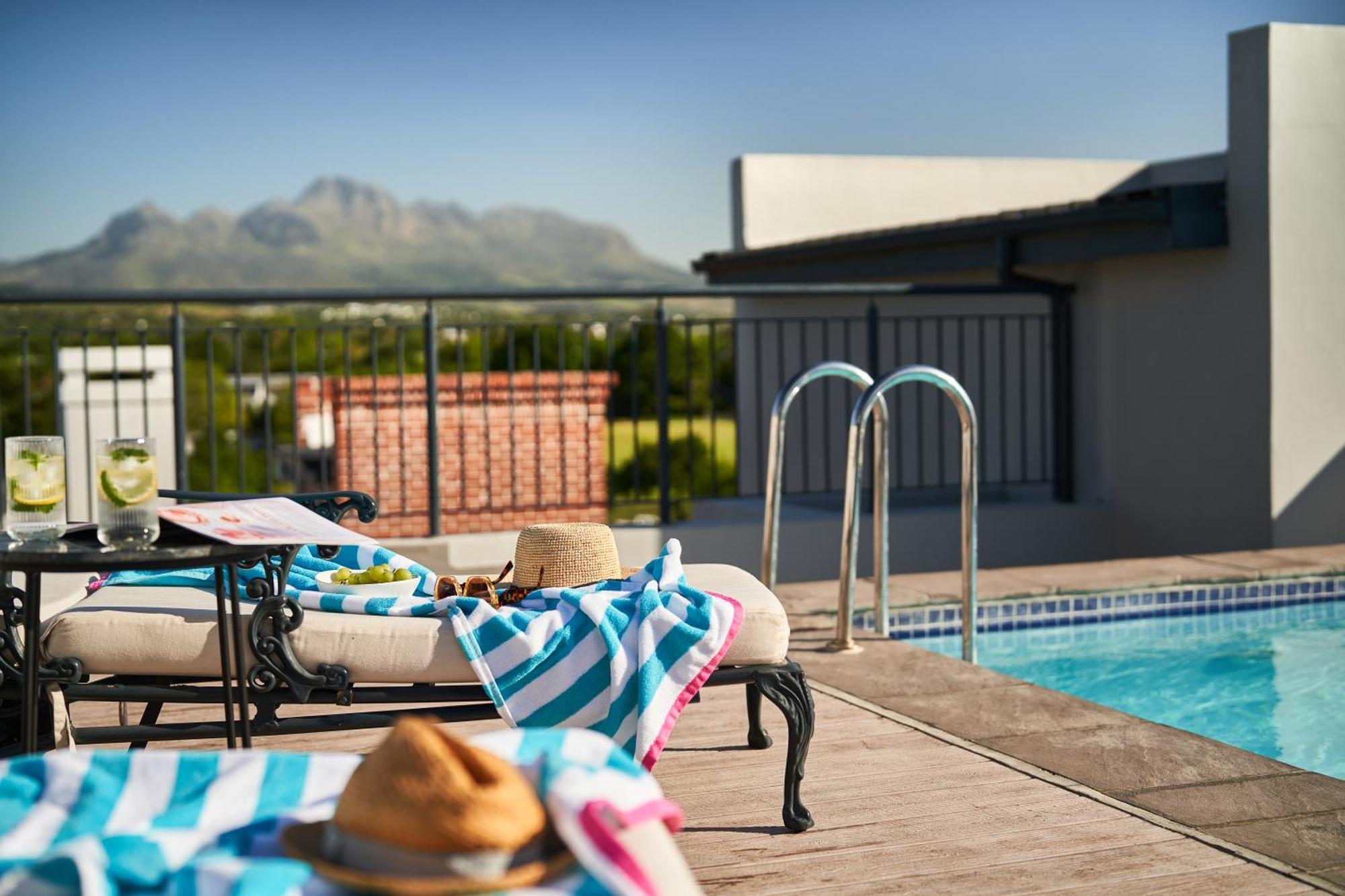 The Den Apartments By Raw Africa Collection Stellenbosch Bagian luar foto