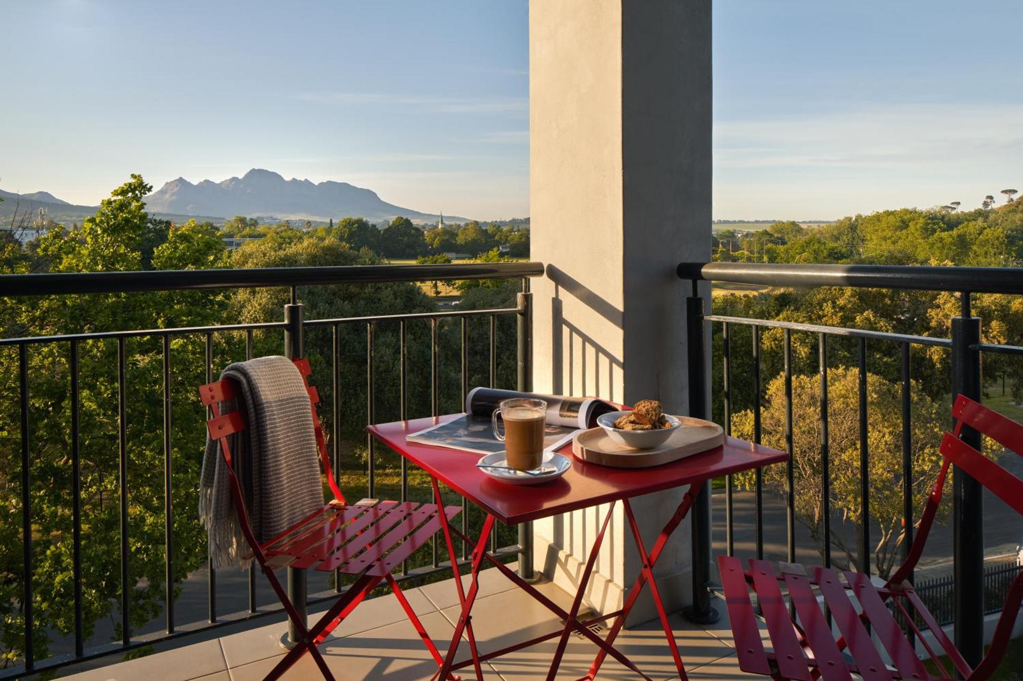 The Den Apartments By Raw Africa Collection Stellenbosch Bagian luar foto